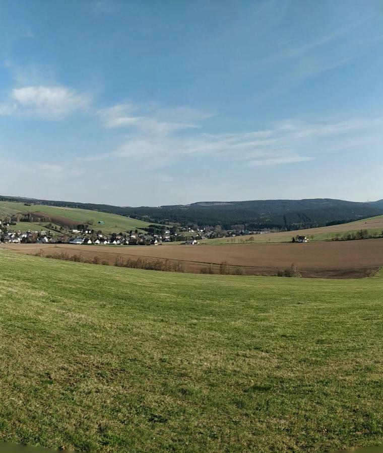 Ferienwohnung Bimmelbahn-Blick Neudorf  Buitenkant foto