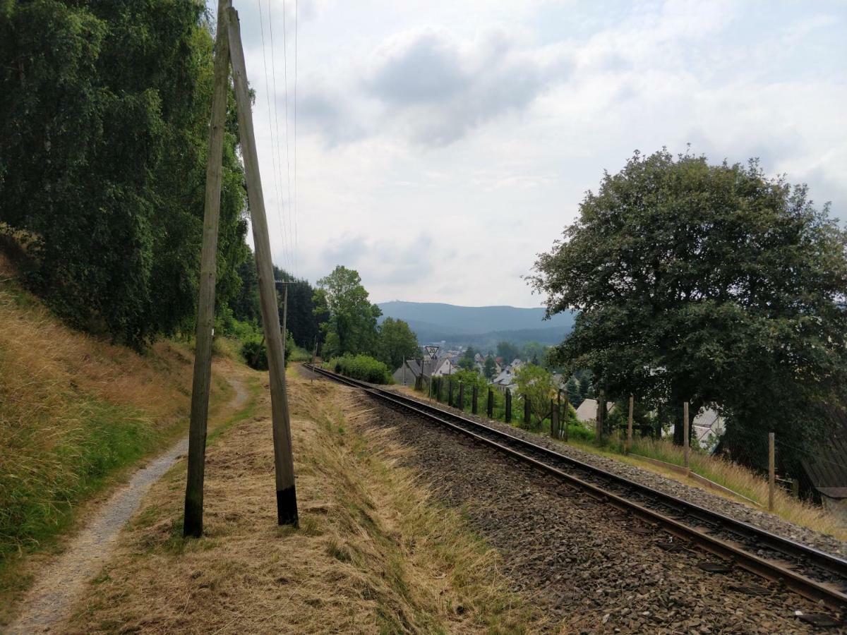 Ferienwohnung Bimmelbahn-Blick Neudorf  Buitenkant foto